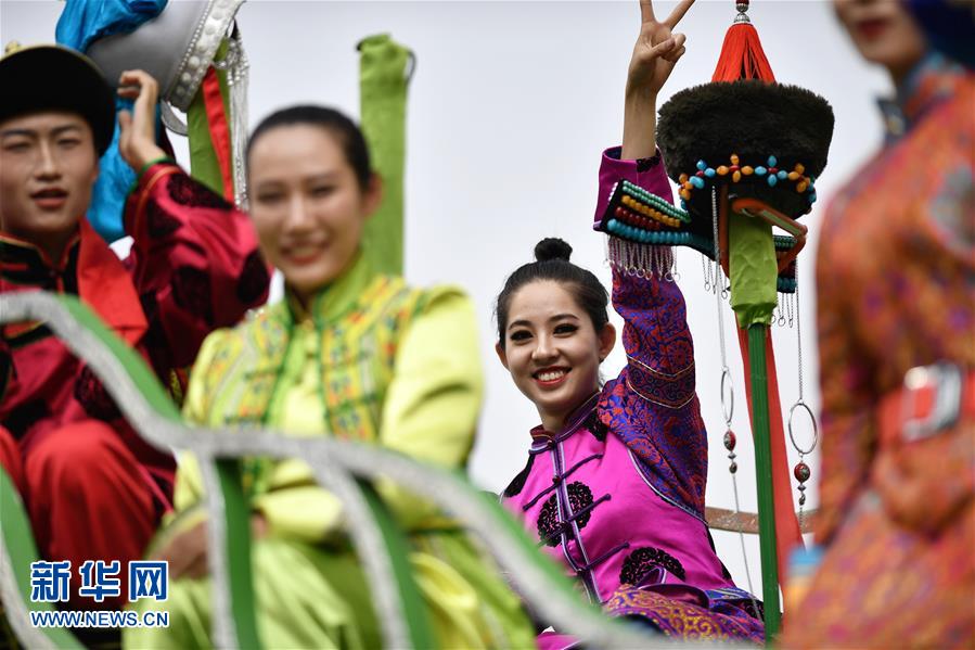 （國(guó)慶70周年&middot;慶祝大會(huì)）慶祝中華人民共和國(guó)成立70周年大會(huì)在京隆重舉行