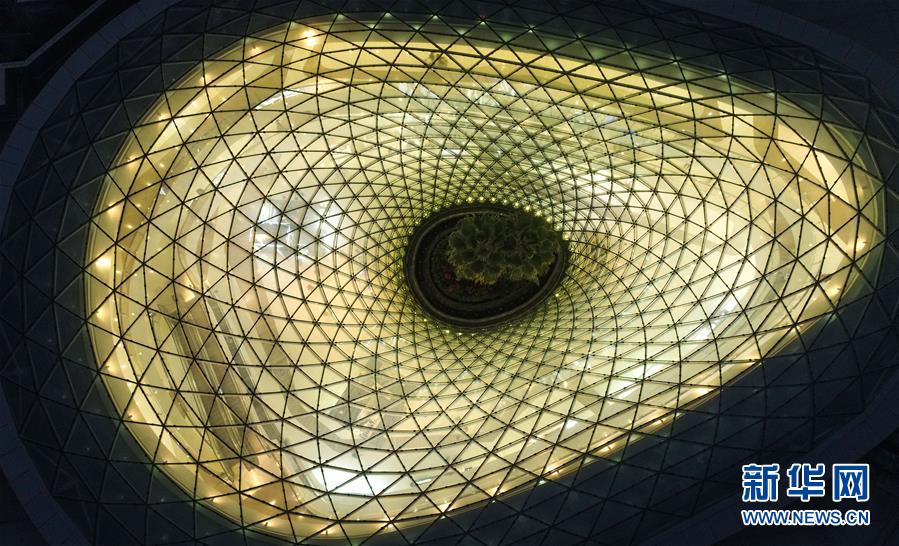 （在習(xí)近平新時(shí)代中國特色社會主義思想指引下&mdash;&mdash;新時(shí)代新作為新篇章&middot;總書記關(guān)切開放事&middot;圖文互動）（5）開放的故事講不完&mdash;&mdash;海南開放再&ldquo;提速&rdquo;