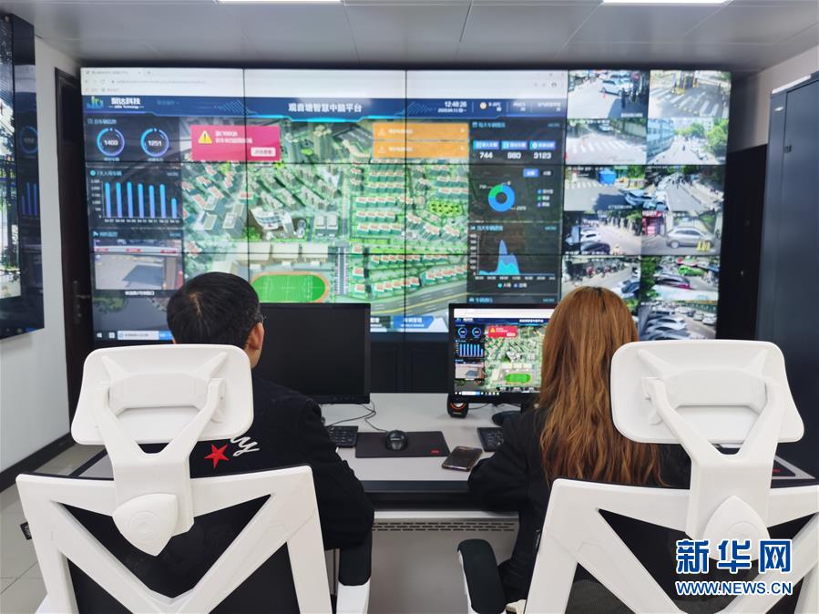 （在習(xí)近平新時(shí)代中國(guó)特色社會(huì)主義思想指引下&mdash;&mdash;新時(shí)代新作為新篇章&middot;習(xí)近平總書記關(guān)切事&middot;圖文互動(dòng)）（1）扎緊籬笆打好樁&mdash;&mdash;各地筑牢社區(qū)防控安全屏障