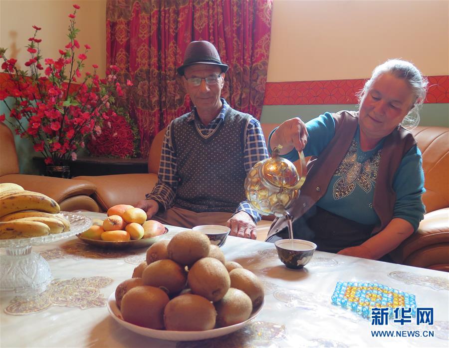 (新華全媒頭條·圖文互動)(12)春天里的5個(gè)“戰(zhàn)貧”瞬間——習(xí)近平總書記關(guān)于脫貧攻堅(jiān)決策部署指引攻克最后的深貧堡壘