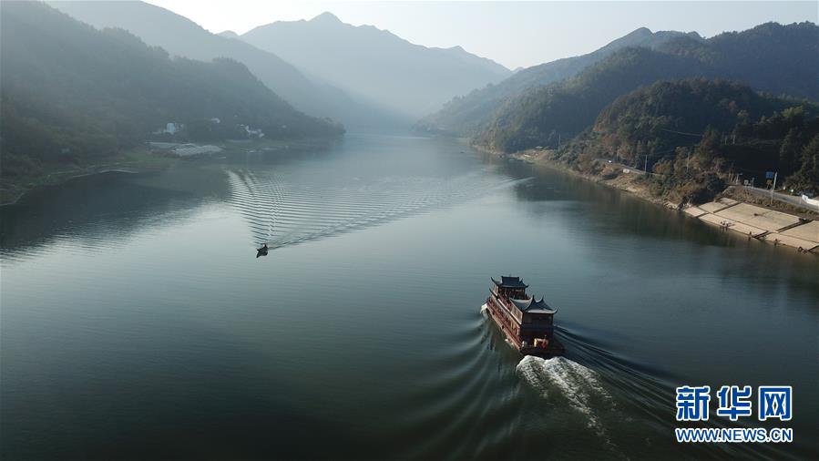 （在習(xí)近平新時(shí)代中國(guó)特色社會(huì)主義思想指引下&mdash;&mdash;新時(shí)代新作為新篇章&middot;習(xí)近平總書記關(guān)切事&middot;圖文互動(dòng)）（2）長(zhǎng)三角的新答卷&mdash;&mdash;&ldquo;十三五&rdquo;收官之年的長(zhǎng)三角一體化新故事