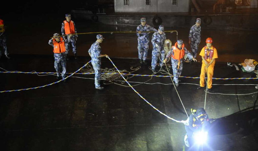 &ldquo;東方之星&rdquo;客輪救援：不分晝夜，不拋棄不放棄