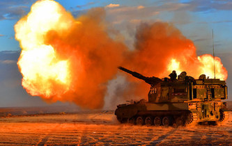 戈壁大漠上演自行火炮分隊對抗，場面霸氣！