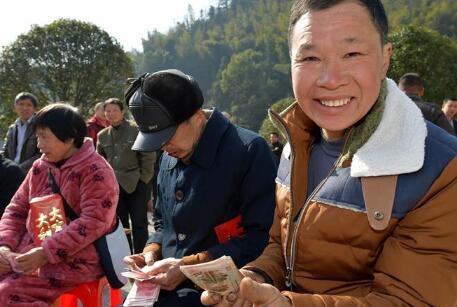 &ldquo;脫貧后，我們分紅了！&rdquo;