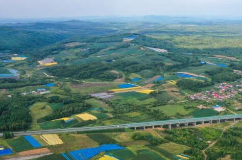 長(zhǎng)白山下生態(tài)縣：倚綠生金，以景換銀