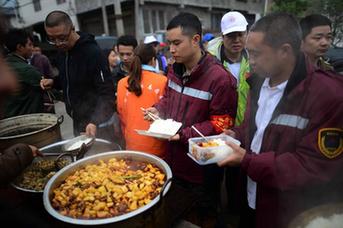 生活，依然在繼續(xù)