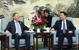 李源潮會(huì)見新西蘭國家黨代表團(tuán)