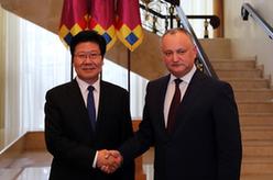 摩爾多瓦總統(tǒng)多東、總理菲利普會(huì)見張春賢