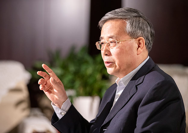 爭(zhēng)取三年以后，銀行業(yè)對(duì)民營(yíng)企業(yè)的貸款占新增公司類(lèi)貸款的比例不低于50%