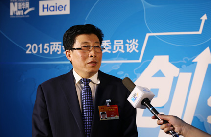 &ldquo;面對這種新型的、農(nóng)業(yè)轉(zhuǎn)型的項目，政府各級部門也都在研究怎么落實，還有很多細節(jié)上的問題。&rdquo;