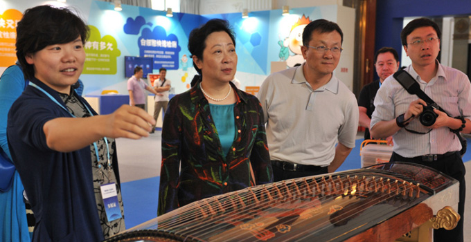 北京市市科委主任閆傲霜、副主任朱世龍檢查2015年科技周主場(chǎng)籌備工作