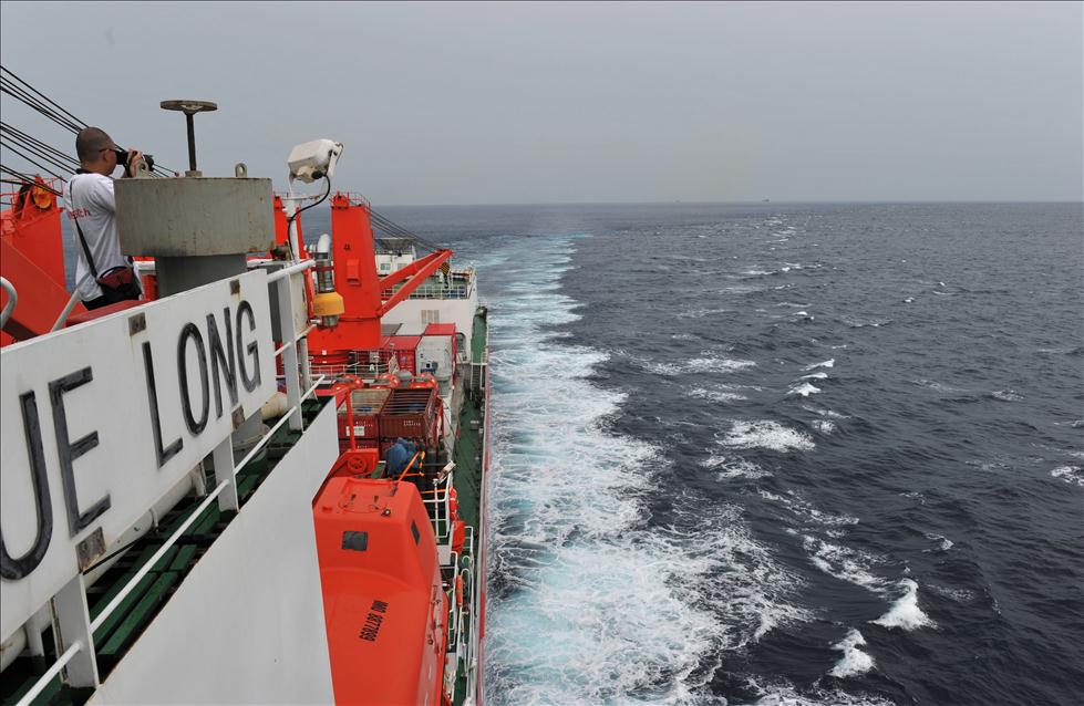 &ldquo;雪龍&rdquo;號經(jīng)龍目海峽駛入印度洋(高清)