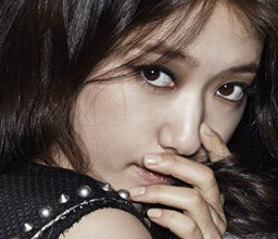 女星波浪卷發(fā)美著呢！