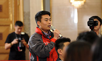 人民日?qǐng)?bào)、人民網(wǎng)、人民日?qǐng)?bào)客戶(hù)端記者提問(wèn)