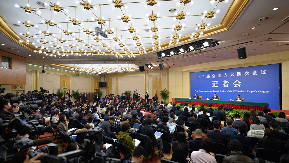 回放：環(huán)保部長(zhǎng)陳吉寧就&ldquo;加強(qiáng)生態(tài)環(huán)境保護(hù)&rdquo;答記者問