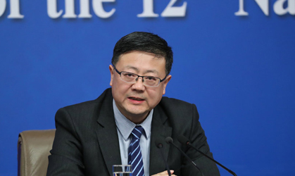 陳吉寧：當(dāng)前大氣治理的方向和舉措是對的，是有效的