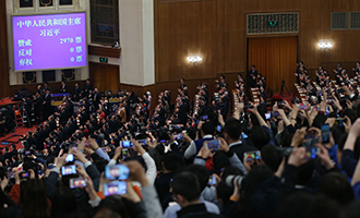 習(xí)近平全票當(dāng)選為國家主席、中央軍委主席