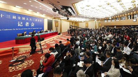 政協(xié)委員就&ldquo;促進(jìn)民營經(jīng)濟(jì)高質(zhì)量發(fā)展&rdquo;答記者問