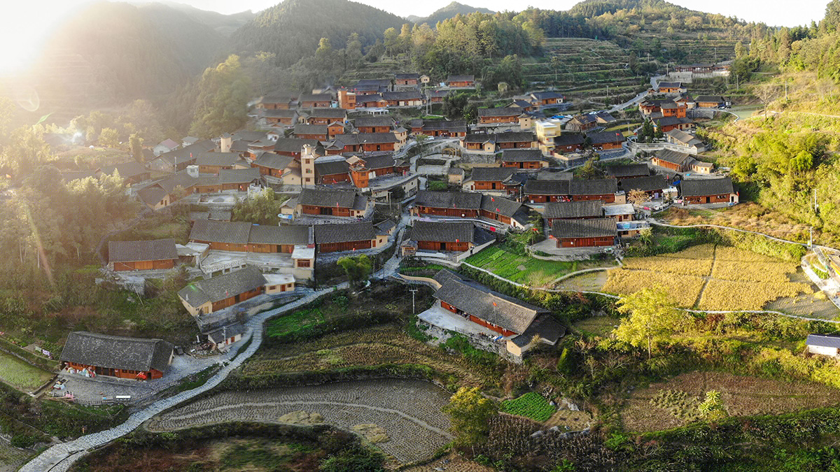 從取得決定性成就到奪取全面勝利&mdash;&mdash;從全國兩會看決戰(zhàn)決勝脫貧攻堅(jiān)