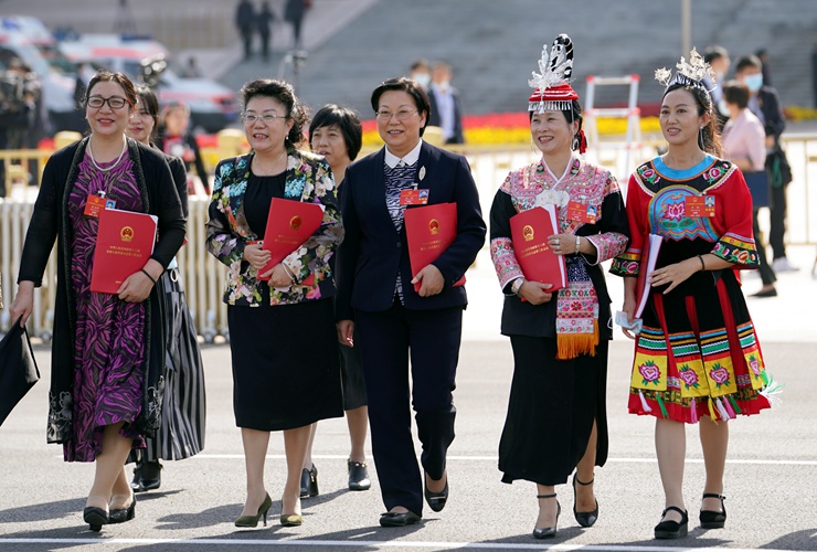 新華社社評(píng)：凝心聚力再出發(fā)，砥礪奮進(jìn)新征程 &mdash;&mdash;寫在十三屆全國(guó)人大三次會(huì)議閉幕之際