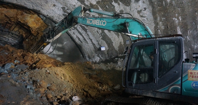 10.24公里！贛深高鐵&ldquo;第一長(zhǎng)隧&rdquo;貫通！