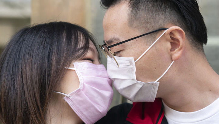 武漢新婚夫妻：經(jīng)此一疫，更懂家的分量