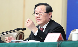 萬(wàn)鋼回答記者提問