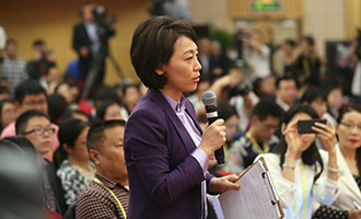 中央電視臺、中國國際電視臺記者提問