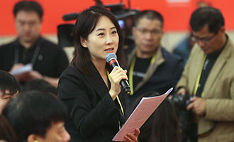 鳳凰衛(wèi)視、鳳凰網(wǎng)記者提問(wèn)