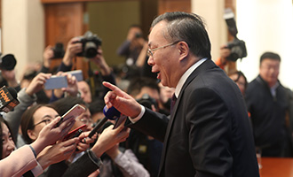 記者們踴躍提問(wèn)