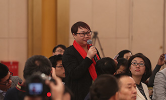 俄羅斯金磚電視臺、阿爾法電視臺記者提問