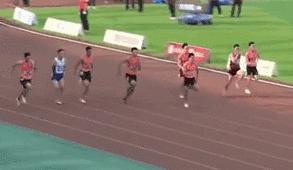 9秒98！蘇炳添創(chuàng)國(guó)內(nèi)男子百米最佳戰(zhàn)績(jī)