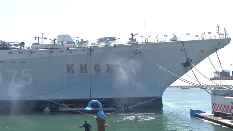 驚險刺激！打卡國內(nèi)唯一的航母主題公園，讓到場游客大呼過癮