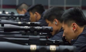 藍(lán)劍C位，很酷很忠誠