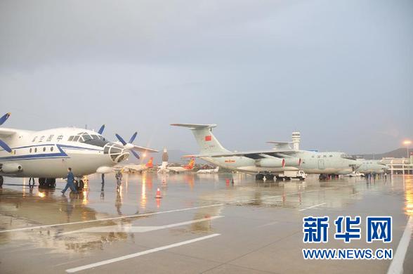 (搜尋馬航370航班·圖文互動(dòng))(3)中國空軍3架運(yùn)輸機(jī)抵達(dá)馬來西亞 將展開海外搜救行動(dòng)