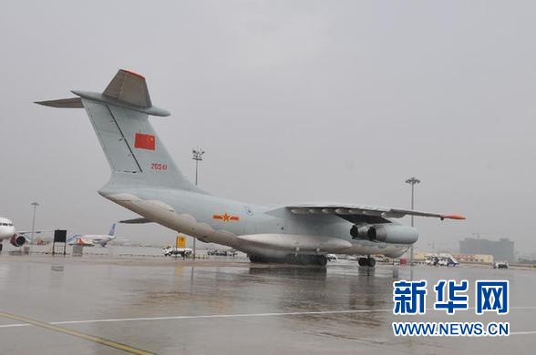 (搜尋馬航370航班·圖文互動(dòng))(5)中國空軍3架運(yùn)輸機(jī)抵達(dá)馬來西亞 將展開海外搜救行動(dòng)