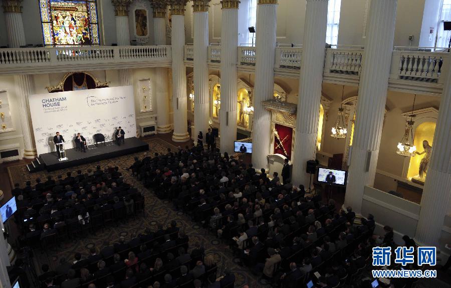 6月18日，國(guó)務(wù)院總理李克強(qiáng)在倫敦金融城市長(zhǎng)官邸面向英國(guó)皇家國(guó)際問(wèn)題研究所和國(guó)際戰(zhàn)略研究所兩大智庫(kù)發(fā)表題為《共建包容發(fā)展的美好世界》的演講。新華社記者 張鐸 攝