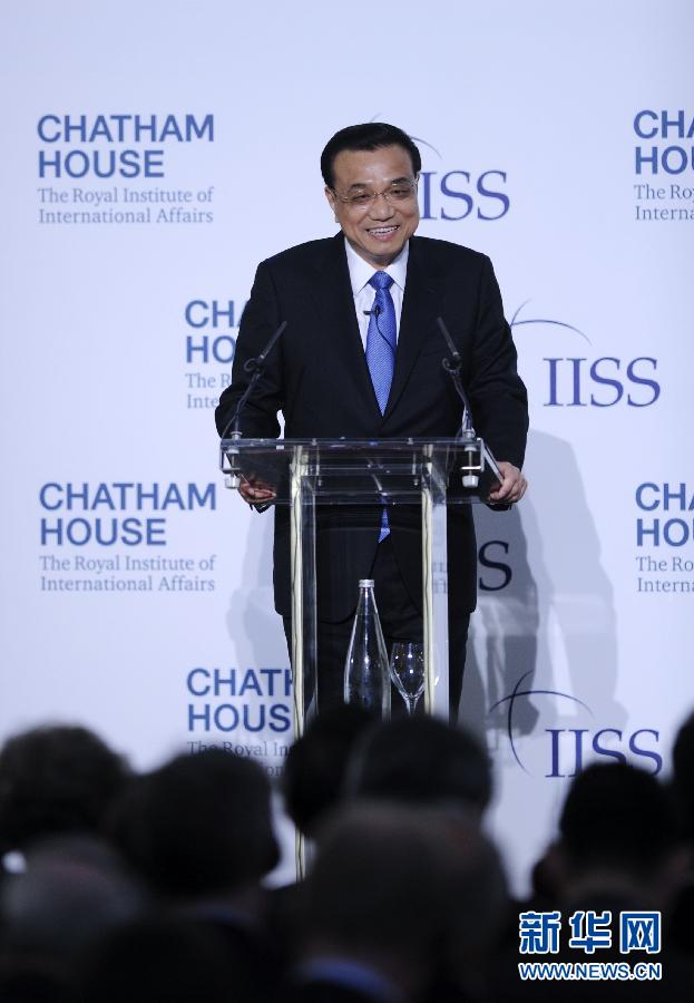 6月18日，國(guó)務(wù)院總理李克強(qiáng)在倫敦金融城市長(zhǎng)官邸面向英國(guó)皇家國(guó)際問(wèn)題研究所和國(guó)際戰(zhàn)略研究所兩大智庫(kù)發(fā)表題為《共建包容發(fā)展的美好世界》的演講。新華社記者 張鐸 攝 