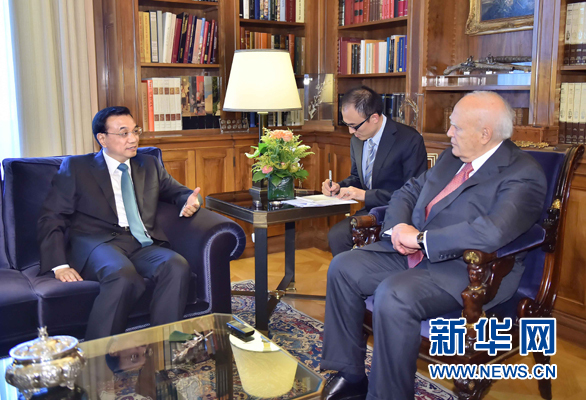 6月20日，國務院總理李克強在雅典總統(tǒng)府會見希臘總統(tǒng)帕普利亞斯。 新華社記者 李濤 攝