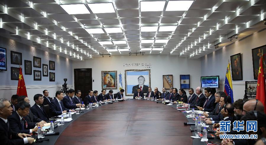 當(dāng)?shù)貢r間7月20日，國家主席習(xí)近平在加拉加斯同委內(nèi)瑞拉總統(tǒng)馬杜羅舉行會談。 新華社記者蘭紅光攝 