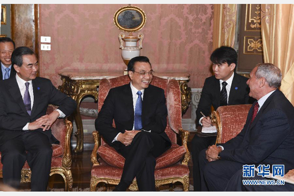 10月15日，中國(guó)國(guó)務(wù)院總理李克強(qiáng)在羅馬會(huì)見(jiàn)意大利參議長(zhǎng)格拉索。 新華社記者謝環(huán)馳攝 