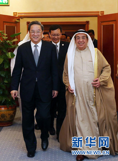 11月6日，正在巴林進行正式友好訪問的全國政協(xié)主席俞正聲在麥納麥會見巴林副首相穆罕默德。 新華社記者劉衛(wèi)兵攝