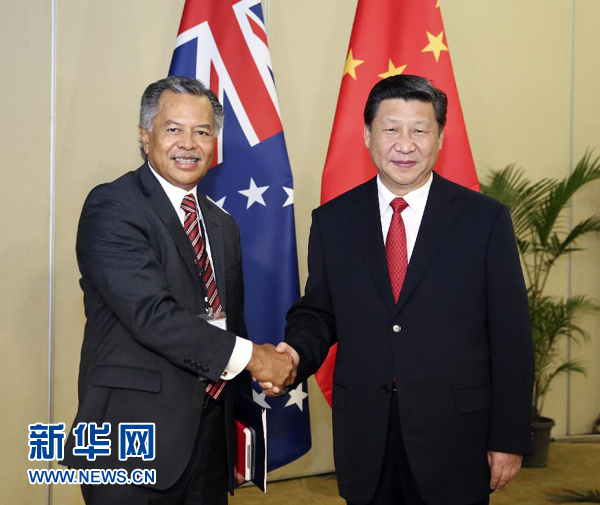 11月22日，國(guó)家主席習(xí)近平在斐濟(jì)楠迪會(huì)見庫克群島總理普納。新華社記者丁林?jǐn)z 