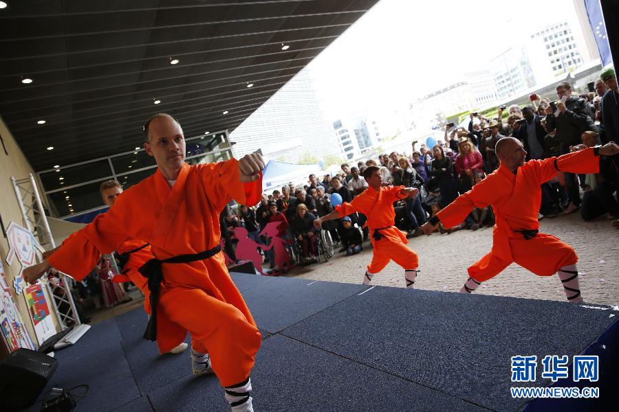 （XHDW）（1）&ldquo;中國(guó)角&rdquo;首次現(xiàn)身歐盟開(kāi)放日