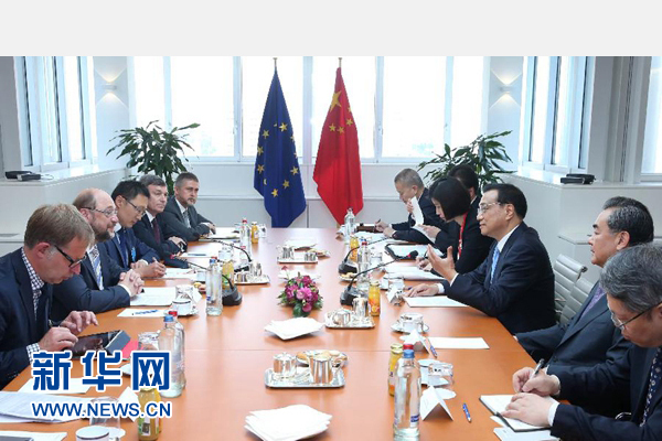 當(dāng)?shù)貢r間6月29日上午，國務(wù)院總理李克強(qiáng)在布魯塞爾會見歐洲議會議長舒爾茨。 新華社記者 龐興雷 攝