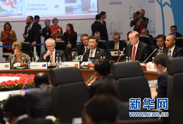 11月15日，國家主席習(xí)近平在土耳其安塔利亞出席二十國集團領(lǐng)導(dǎo)人第十次峰會第一階段會議。 新華社記者李學(xué)仁攝 