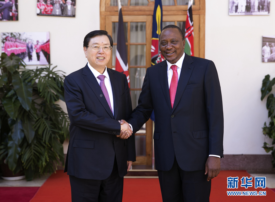 3月23日至26日，全國人大常委會委員長張德江對肯尼亞進(jìn)行正式友好訪問。這是3月24日，張德江在肯尼亞首都內(nèi)羅畢會見肯尼亞總統(tǒng)肯雅塔。 新華社記者馬占成攝