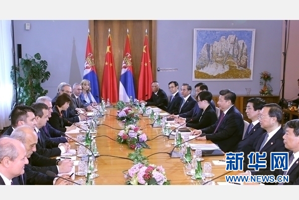 6月18日，國(guó)家主席習(xí)近平在貝爾格萊德同塞爾維亞總統(tǒng)尼科利奇舉行會(huì)談。 新華社記者 馬占成 攝