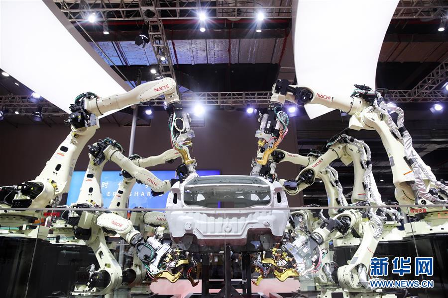 （鏡觀進博會）&ldquo;三頭六臂&rdquo;