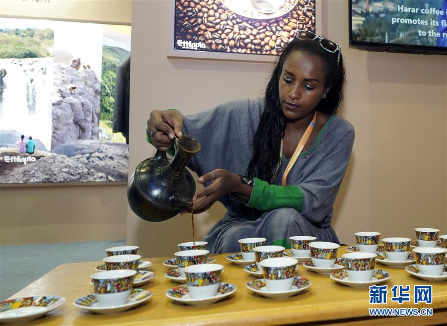 (新華全媒頭條·聚焦進(jìn)口博覽會(huì)·圖文互動(dòng))(10)海納百川 利達(dá)天下——首屆中國國際進(jìn)口博覽會(huì)巡禮